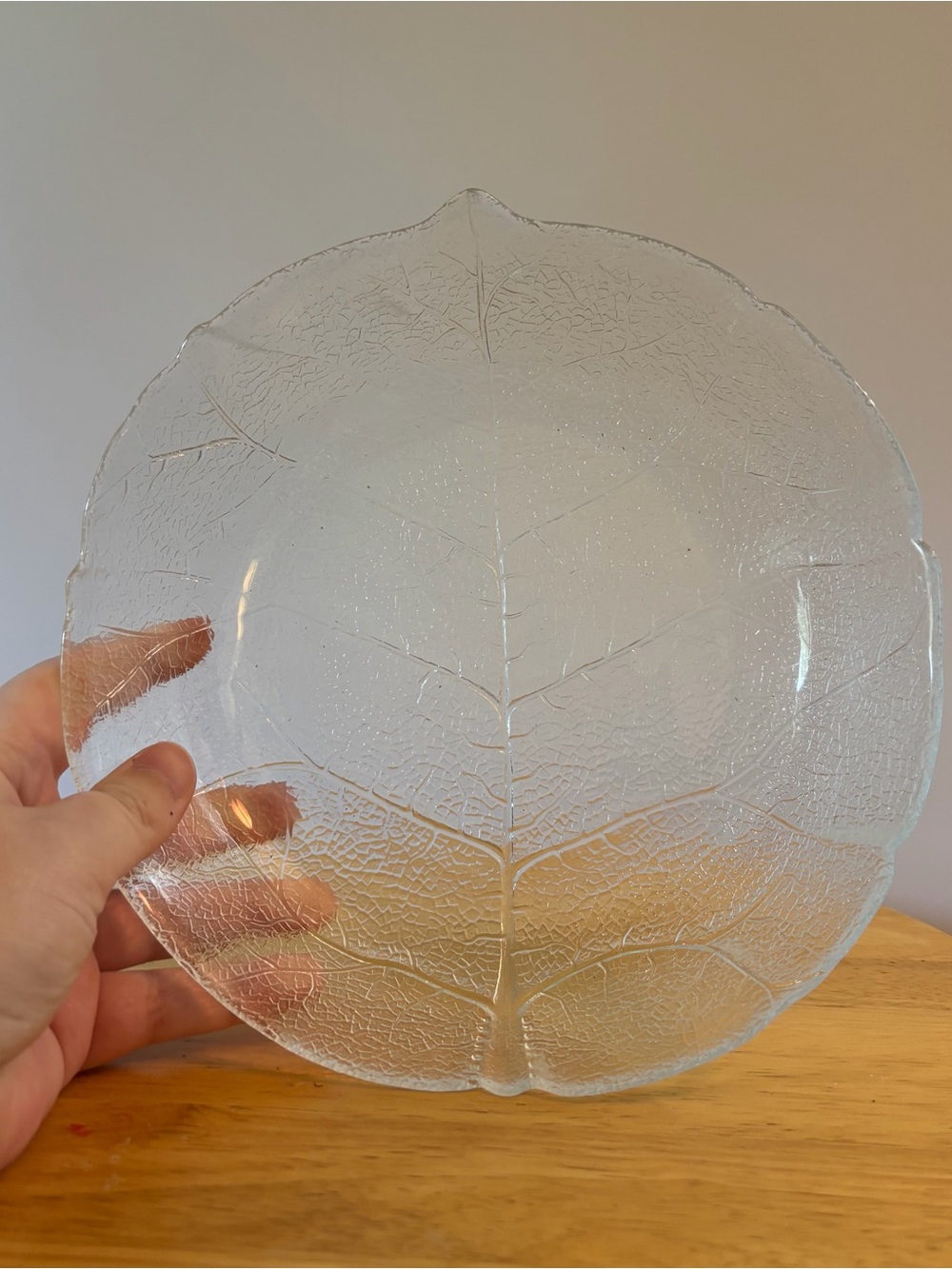 Vintage Arcoroc France “Aspen” Leaf-Pattern Clear Glass Salad Plate 7.5 inches
